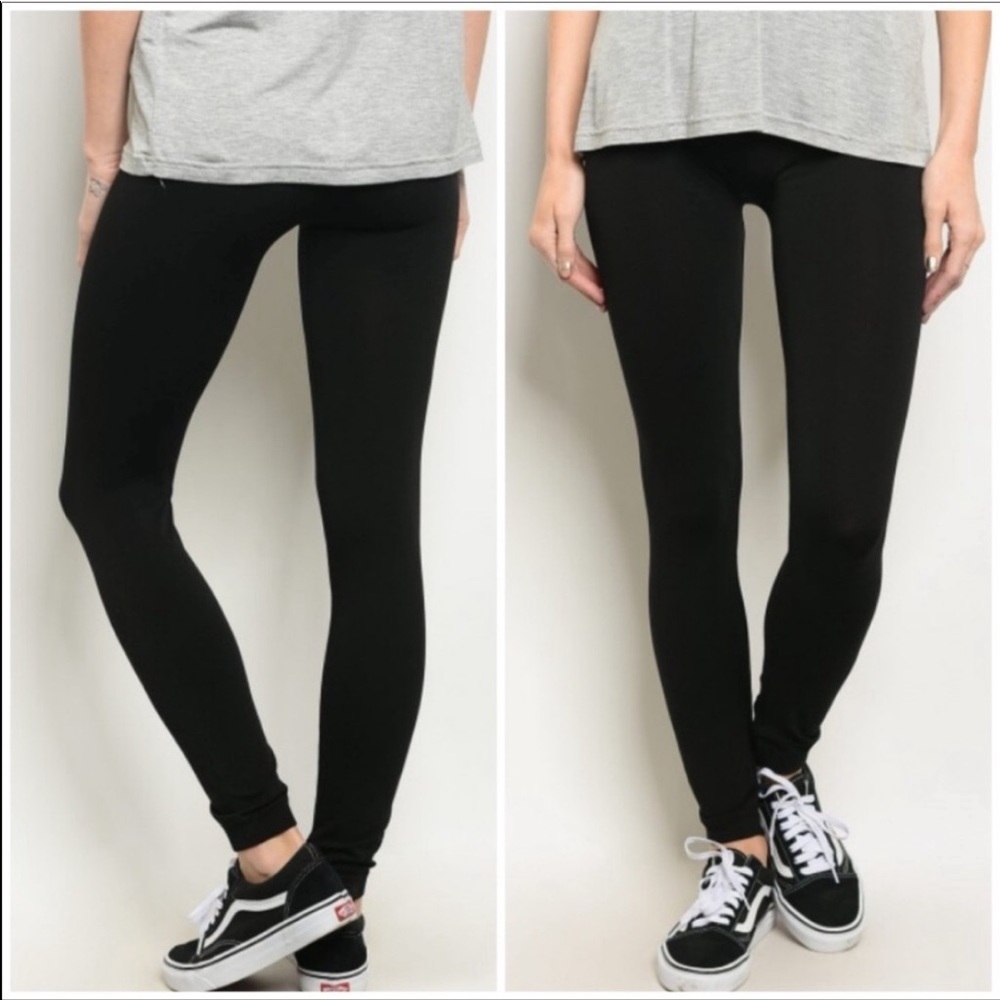 Basic black leggings